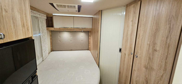 EURA MOBIL Profila RS 675 SB Camper for Rent