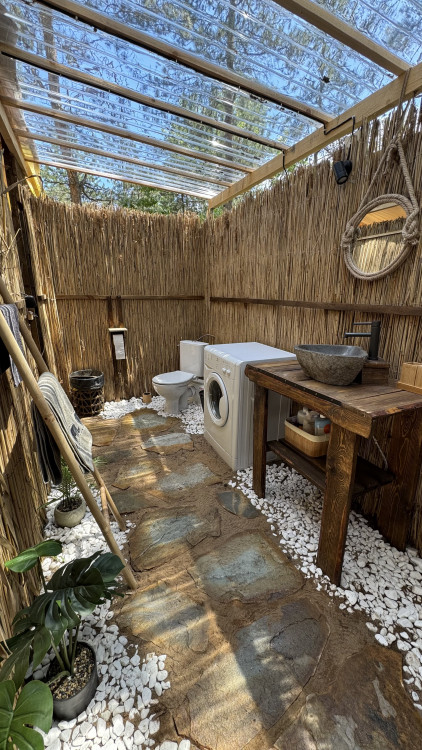 Jungle Beach Caravan